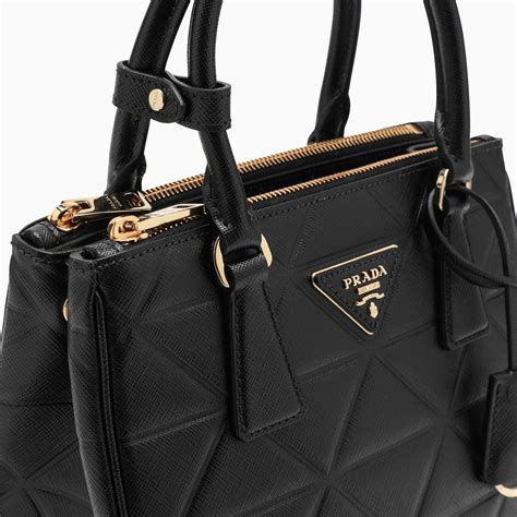 borsa prada nera a mano|Borsa Prada Soft Mini in pelle in Nero .